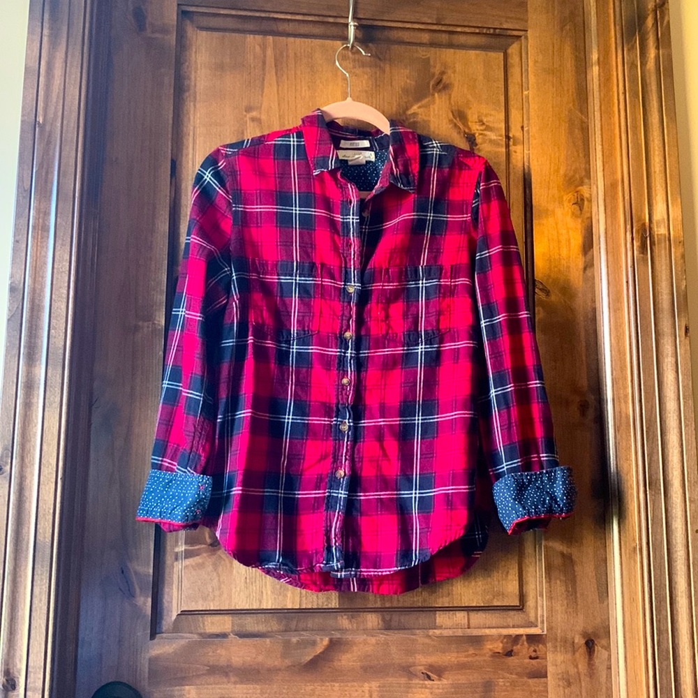 Navy and red plaid flannel.